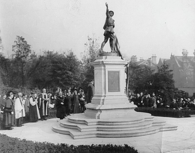 Unveiling of Nottingham High School War Memorial on 11 November 1922